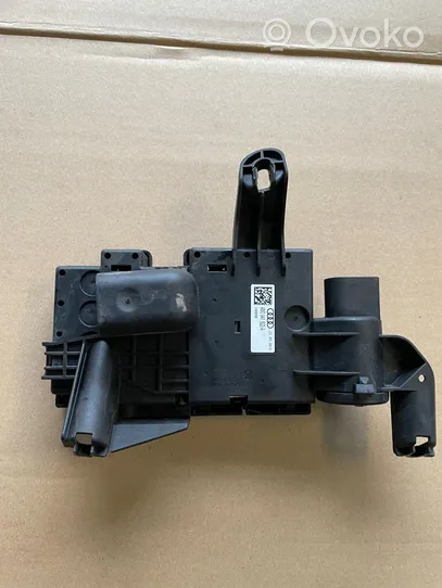 Audi Q7 4M Current control relay 4M0941823A