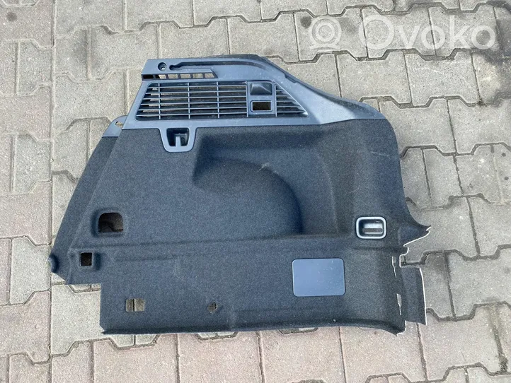 Audi Q2 - Rivestimento pannello laterale del bagagliaio/baule 81A863880