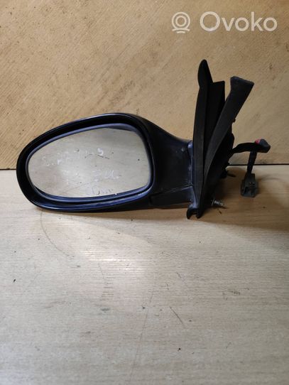 Chrysler Stratus Front door electric wing mirror E11015201