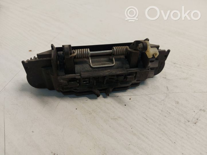 Audi A3 S3 A3 Sportback 8P Front door exterior handle 4B0839885