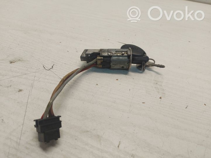 Renault Espace I Ignition lock 