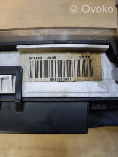 Toyota Avensis T220 Compteur de vitesse tableau de bord 8380005390