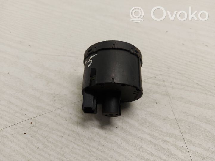 Volkswagen Golf V Interruptor de luz 1K0941431A