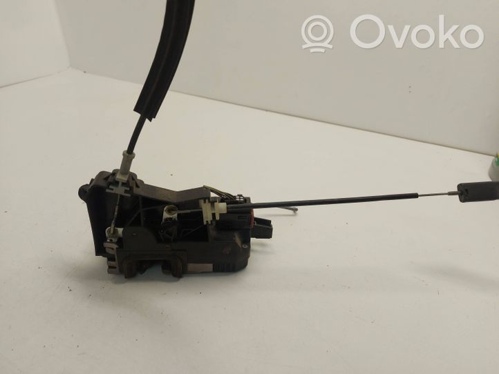 Opel Vectra C Front door lock 24447341