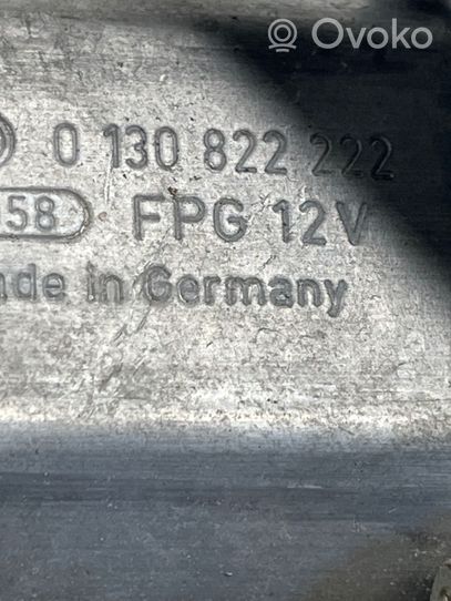 BMW X3 E83 Priekinis varikliukas langų pakėlėjo 0130822222
