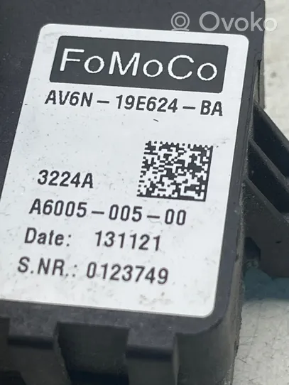 Ford Grand C-MAX Fan control module AV6N19E624BA