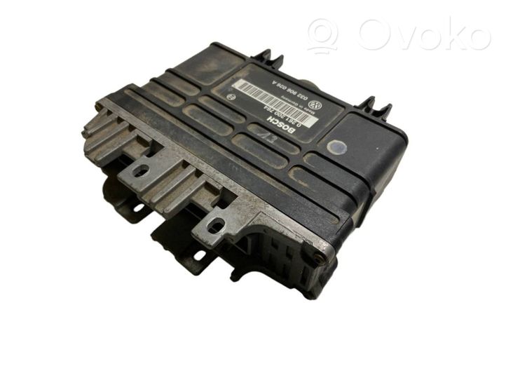 Volkswagen Golf III Calculateur moteur ECU 032906026A