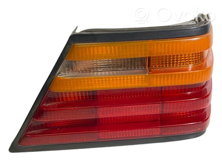 Mercedes-Benz E W124 Luci posteriori 1248200164