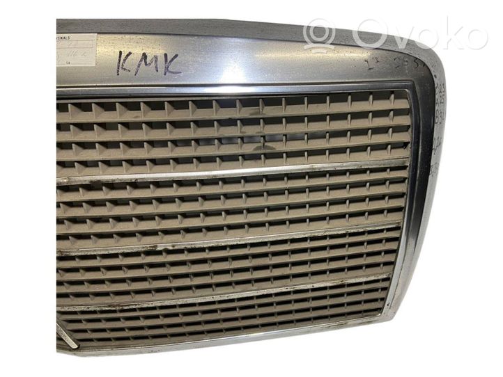 ZAZ 101 Grille de calandre avant 