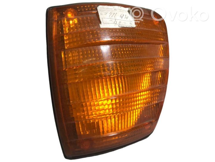 Mercedes-Benz S W116 Front indicator light 1305233001