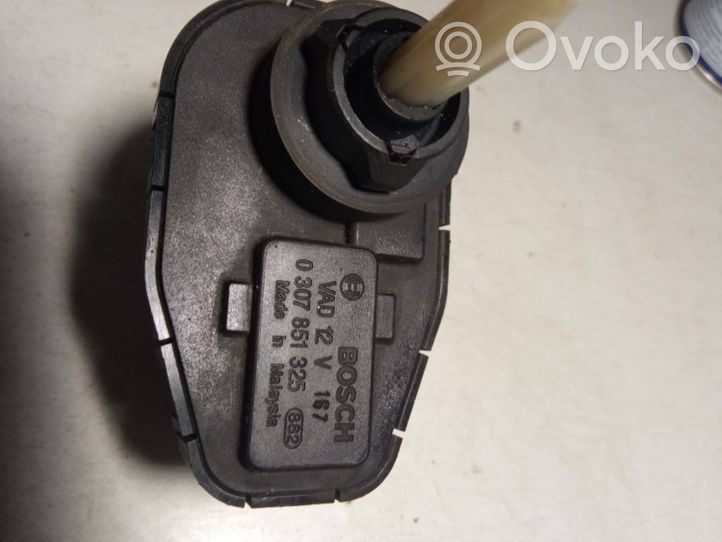 Opel Astra J Moteur de réglage du niveau des phares 0307851325