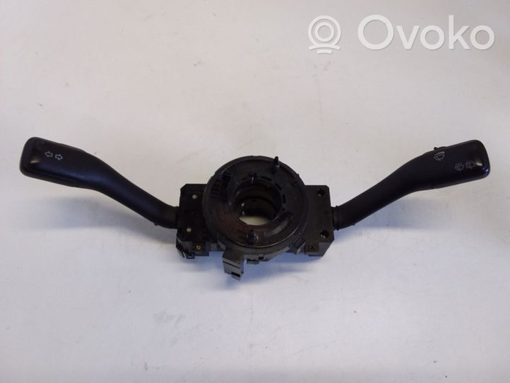 Audi A3 S3 8L Leva/interruttore dell’indicatore di direzione e tergicristallo 8L0953513