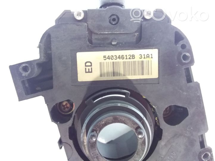 Nissan Almera N16 Leva/interruttore dell’indicatore di direzione e tergicristallo 54354608