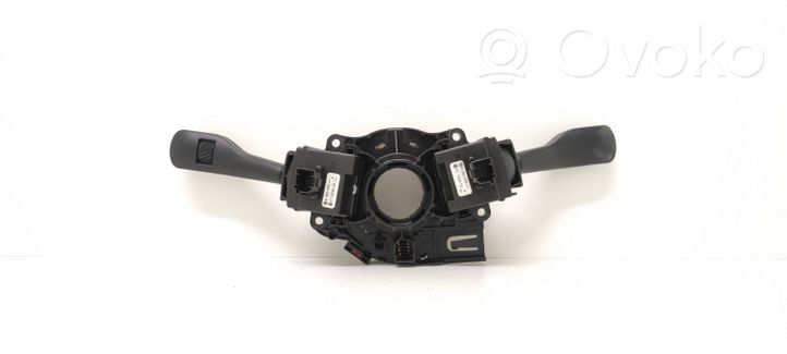 BMW X3 E83 Leva/interruttore dell’indicatore di direzione e tergicristallo 8363669M