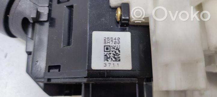Nissan X-Trail T30 Wiper turn signal indicator stalk/switch 25540