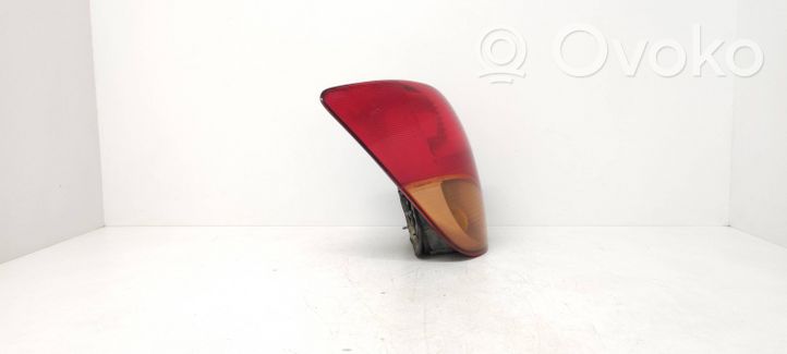 Toyota Corolla Verso E121 Rear/tail lights 1827