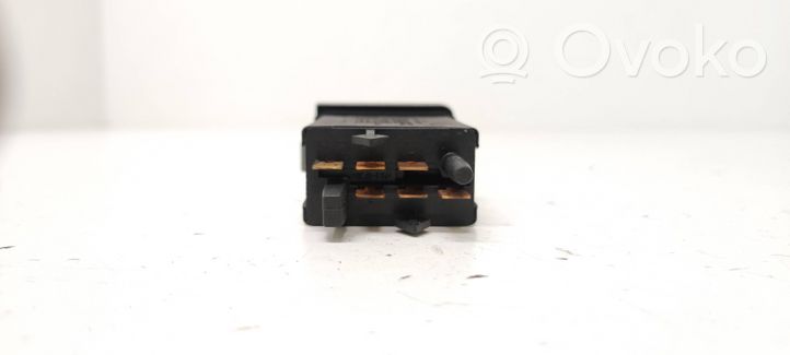 Volkswagen Bora Bouton de dégivrage pare-brise 1J0953235B