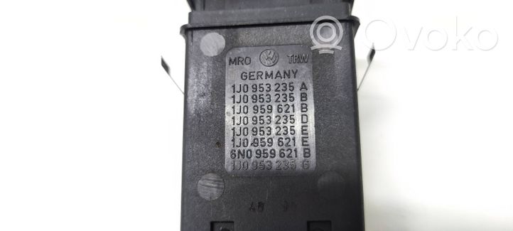 Volkswagen Bora Tuulilasinlämmittimen kytkin 1J0953235A