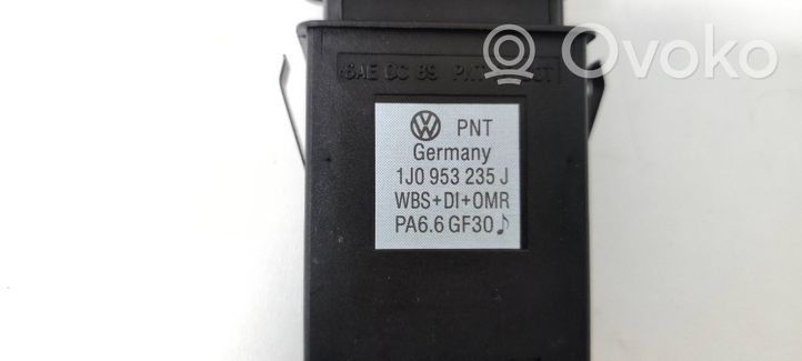 Volkswagen Jetta IV Przycisk świateł awaryjnych 1J0953235J