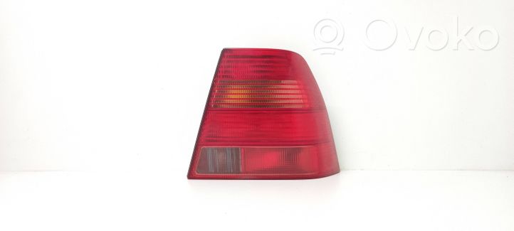 Volkswagen Jetta IV Lampa tylna 1J5945096P