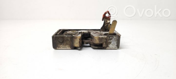 Audi 80 90 B2 Serrure de porte avant 811837016B