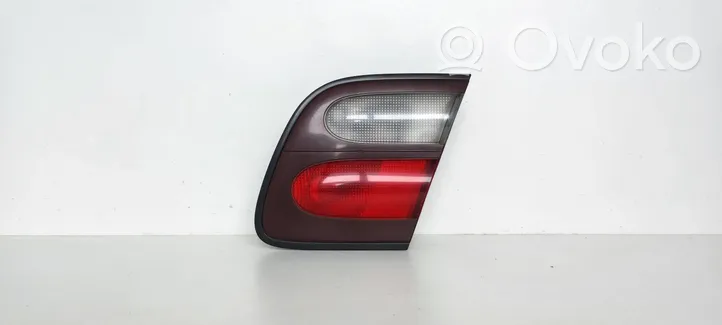 Nissan Almera Luces portón trasero/de freno 