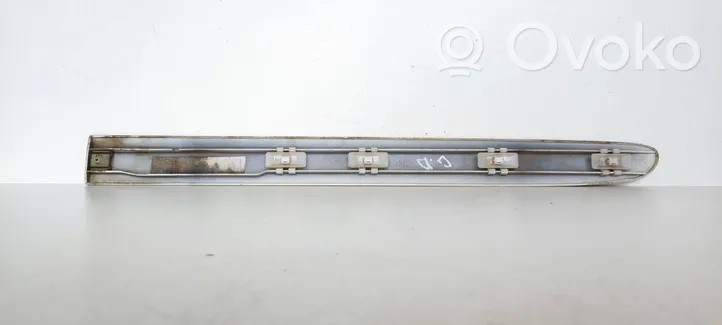 Mercedes-Benz E W211 Moulure de porte arrière A2116901262