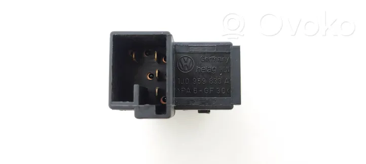 Volkswagen PASSAT B5.5 Interruttore apertura sportello carburante 1J0959833A