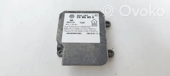 Volkswagen PASSAT B5.5 Module de contrôle airbag 1C0909605B