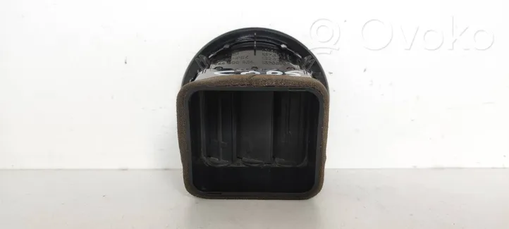 Opel Corsa D Kojelaudan sivutuuletussuuttimen kehys 13232297