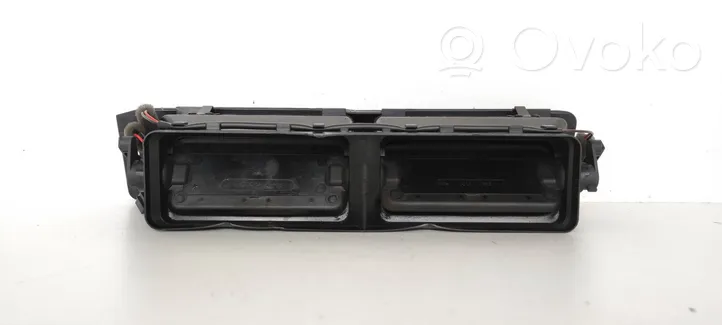 Audi A6 S6 C5 4B Centrālais gaisa ventilācijas režģis 4B1820951