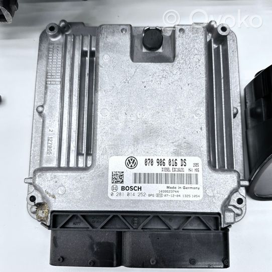 Volkswagen Transporter - Caravelle T5 Kit centralina motore ECU e serratura 070906016DS