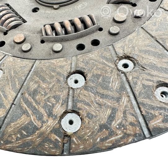 Volkswagen Touareg I Clutch pressure plate 070141031G