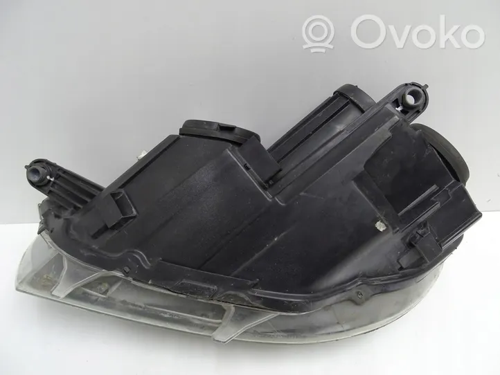 Volkswagen Scirocco Lampa przednia 1K8941006H