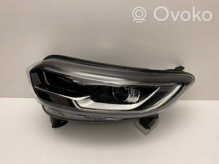 Renault Kadjar Headlight/headlamp 260602051R