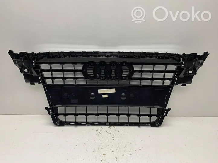 Audi A4 S4 B8 8K Grotelės viršutinės 8K0853651