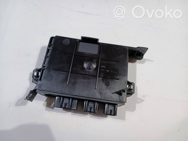 Chevrolet Corvette Oven keskuslukituksen ohjausyksikön moduuli 152666677