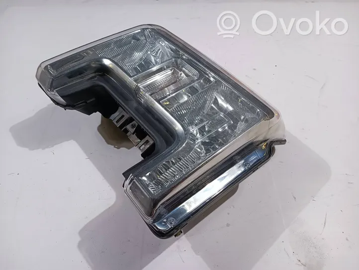 Ford F350 Lampa przednia HC3B-13005-AF