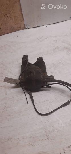 Mercedes-Benz Vaneo W414 Caliper de freno delantero 