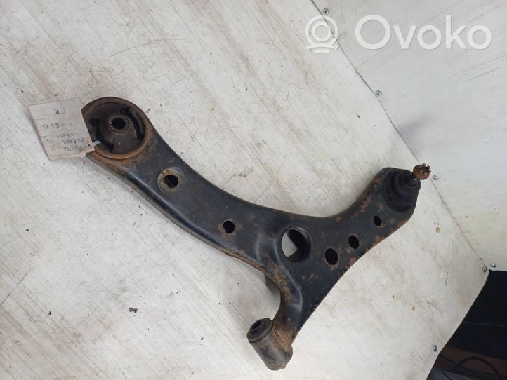 Toyota Avensis Verso Front lower control arm/wishbone 