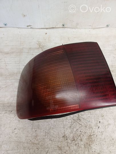 Audi A8 S8 D2 4D Lampa tylna 292901