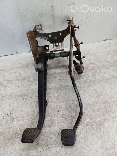 Opel Meriva A Pedal assembly 