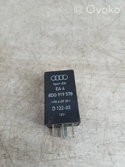 Audi A6 S6 C5 4B Muu rele 8D0919578