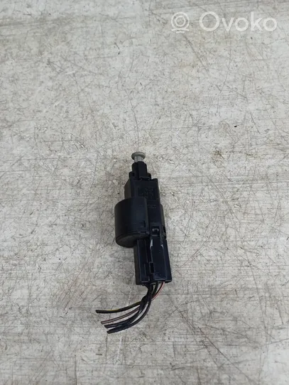 Opel Zafira A Brake pedal sensor switch 09132299