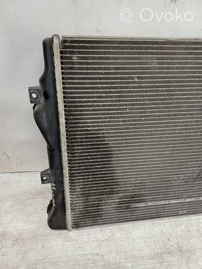 Volkswagen PASSAT B6 Radiador del refrigerante 1K0121253H