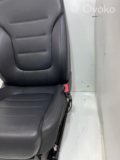 Volkswagen Touareg II Asiento delantero del pasajero 7P |00000000000  PODGRZEW