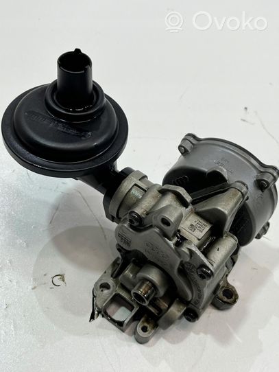 Audi A8 S8 D2 4D Pompe à huile 059100G . 059103J . 05911