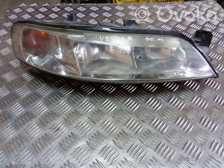 Opel Vectra B Headlight/headlamp 205749B