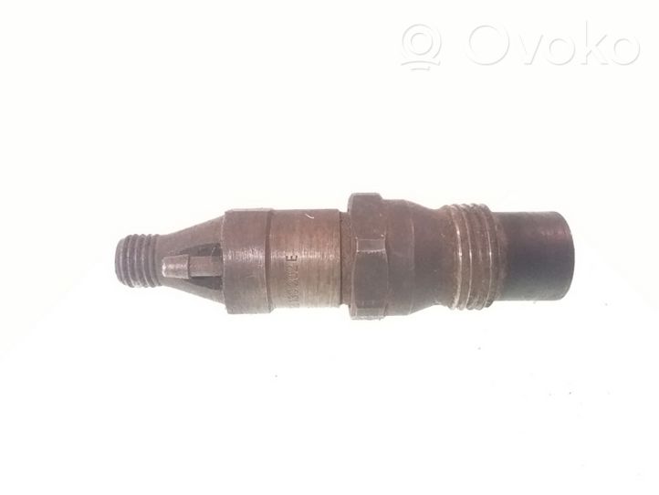 Volkswagen PASSAT B3 Injecteur de carburant 068130202E