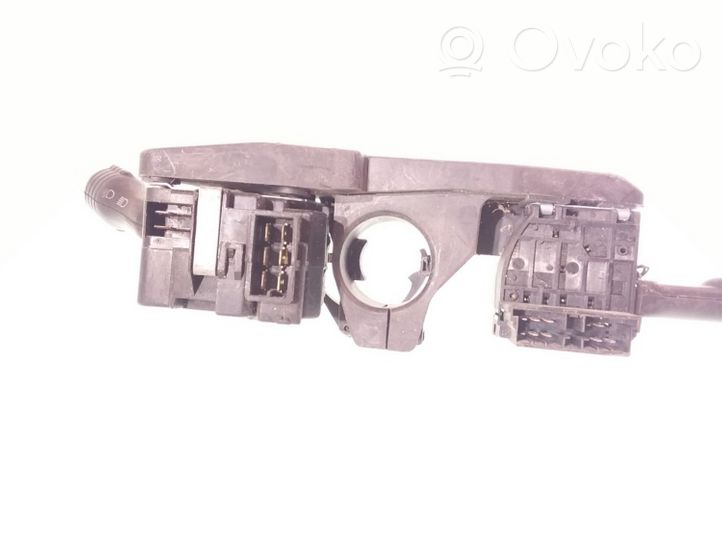 Renault Twingo I Leva/interruttore dell’indicatore di direzione e tergicristallo 7700839681A